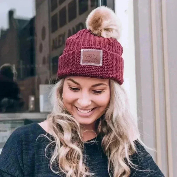 BURGUNDY LOVE YOUR MELON NATURAL‎ POM BEANIE ADULT WOMENS WINTER HAT - Picture 1 of 6